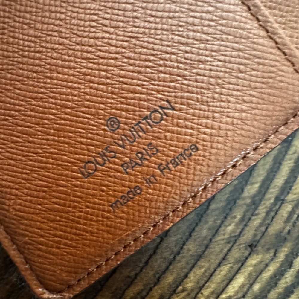 Louis Vuitton vintage compact kiss lock wallet - Picture 9 of 16